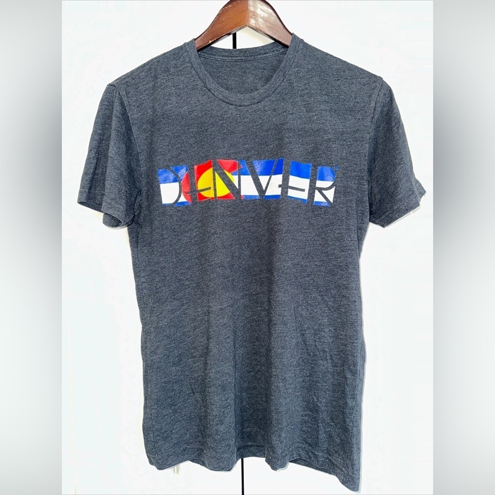 Denver Colorado Artistic Logo Lightweight T Shirt S - Picture 1 of 5